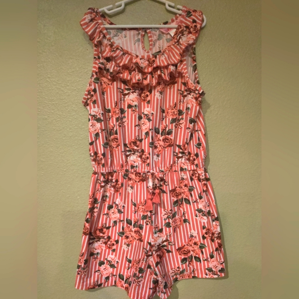 1St KISS girls shorts jumper 1 pc size 14 fits more like a 12 in my eyes